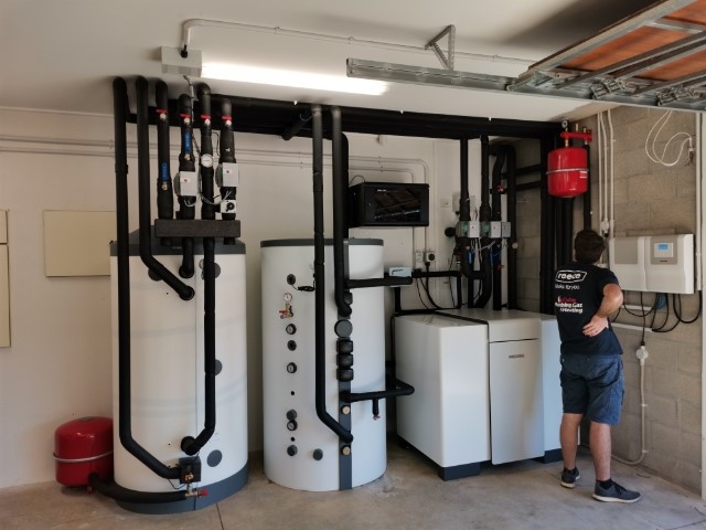 STIEBEL ELTRON Hydronic Heating STIEBEL ELTRON Hydronic Heating