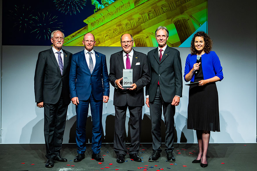 Honorary prize for Dr. Ulrich Stiebel